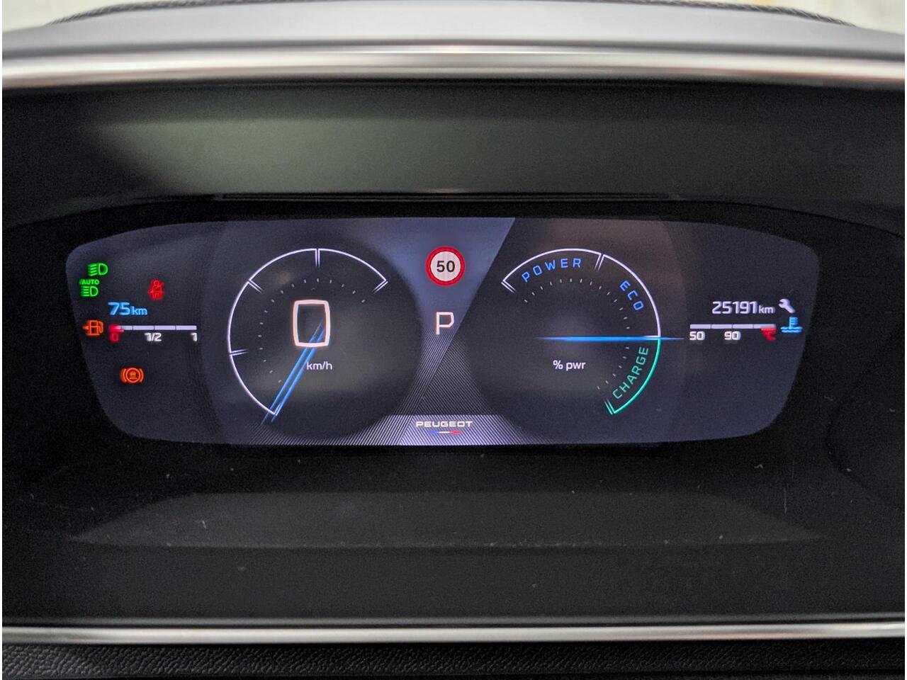 Peugeot 208 GT 1.2 Hybrid 145pk e-DCS6 | NAVI | ADAPTIVE CRUISE | 360° CAMERA | KEYLESS ENTRY | DODEHOEKBEW. | CLIMA | ALL-SEASONBANDEN |