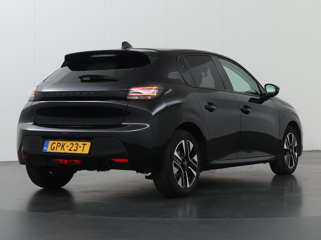 Peugeot 208 1.2 PureTech 100 Allure | Navigatie | Parkeercamera | Climate Control | Cruise Control |