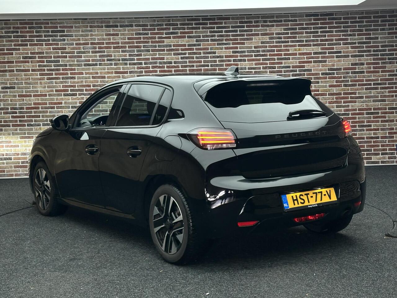 Peugeot 208 1.2 Navi AppleCarplay Cruise Automaat