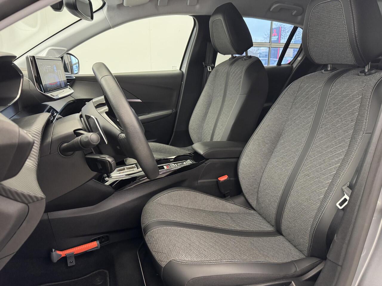 Peugeot 208 Hybrid 100 e-DCS6 Allure | NL Auto | Cruise Adaptief | Navi | Camera | Rijklaarprijs