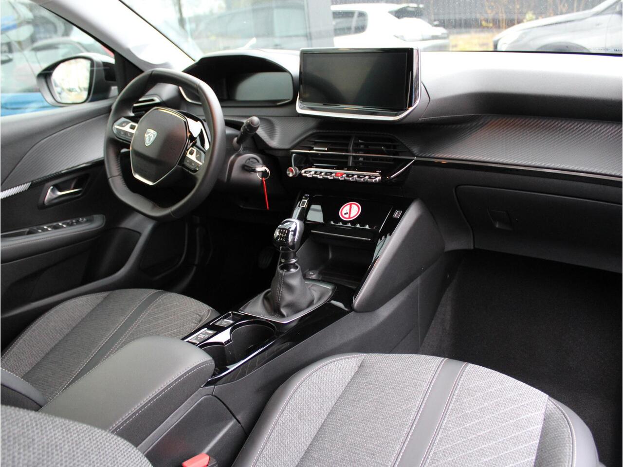 Peugeot 208 1.2 PureTech 100 Allure | Navi / Camera / Climate