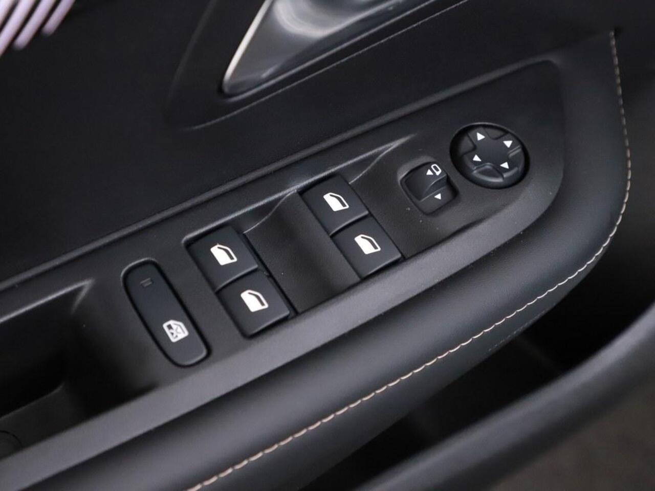 Peugeot 208 1.2T 100pk Allure Camera/Navi/DAB/ECC