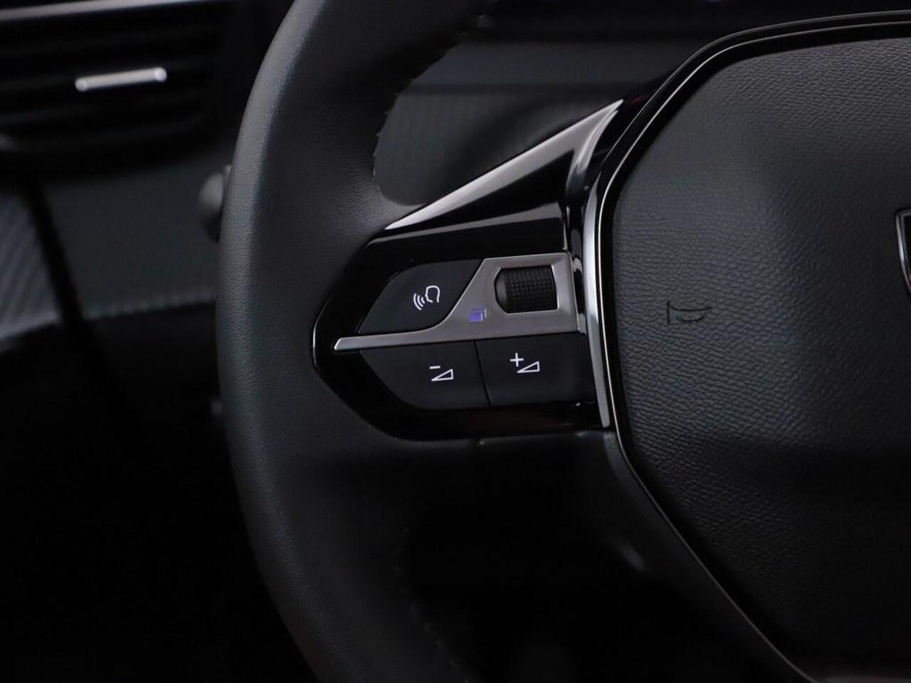 Peugeot 208 1.2T 100pk Allure Camera/Navi/DAB/ECC