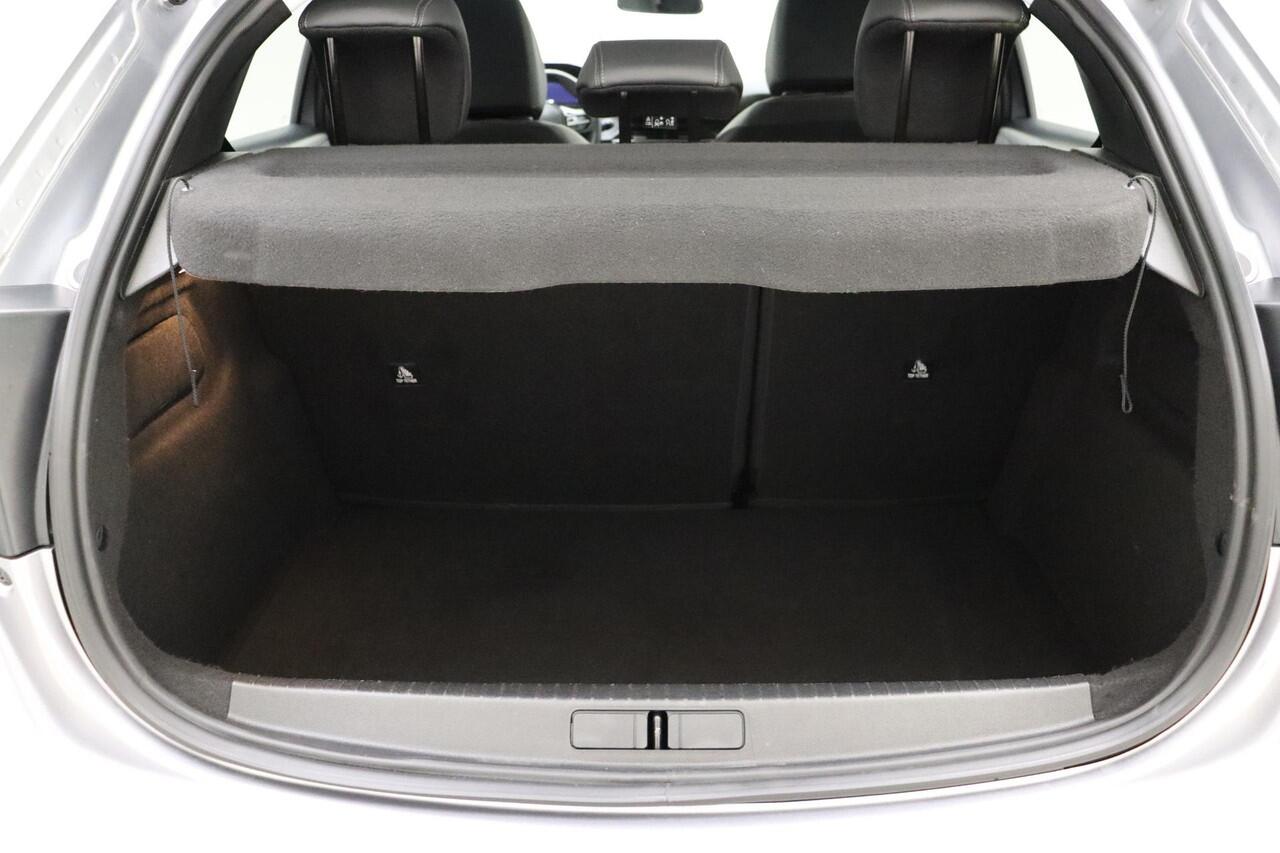 Peugeot 208 Hybrid 100 e-DCS6 Allure | Apple Carplay/Android Auto | Navigatie | Cruise Control Adaptief | Achteruitrijcamera | Parkeersensoren V+A |