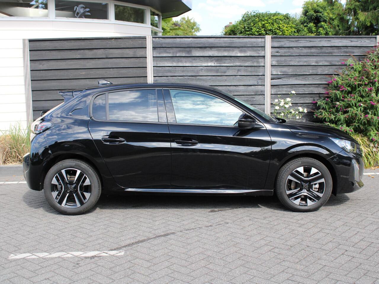 Peugeot 208 Allure 1.2 Hybrid 100PK e-DCS6 Automaat Navigatie, Achteruitrijcamera, Stoelverwarming, Adaptieve Cruise Control