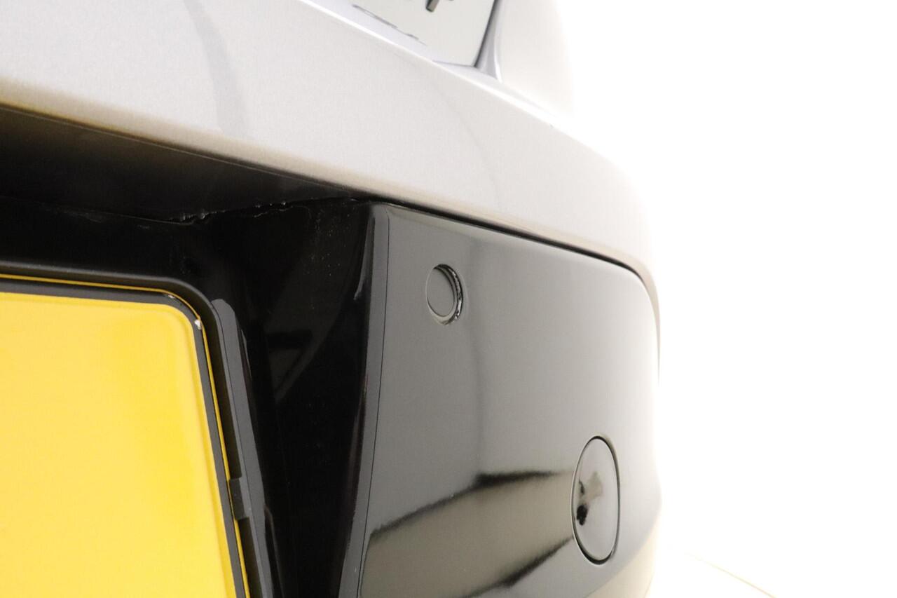 Peugeot 208 1.2 PureTech 100 GT | Navigatie | Climate Control | Camera | Full LED | 17'' LM Velgen | Keyless Entry & Start