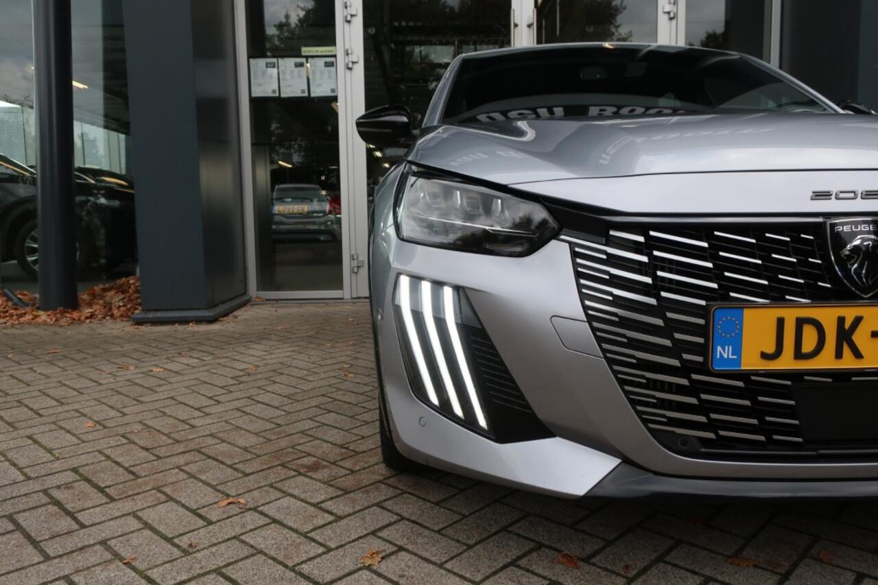 Peugeot 208 HYBRID E-DCS6 GT, All Season Banden, Apple Carplay/ Android Auto, etc.