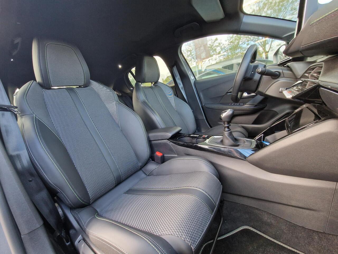 Peugeot 208 1.2T 100pk GT | Climate & Cruise Control | AppleCarPlay/Android Auto | Achteruit Rijd Camera |