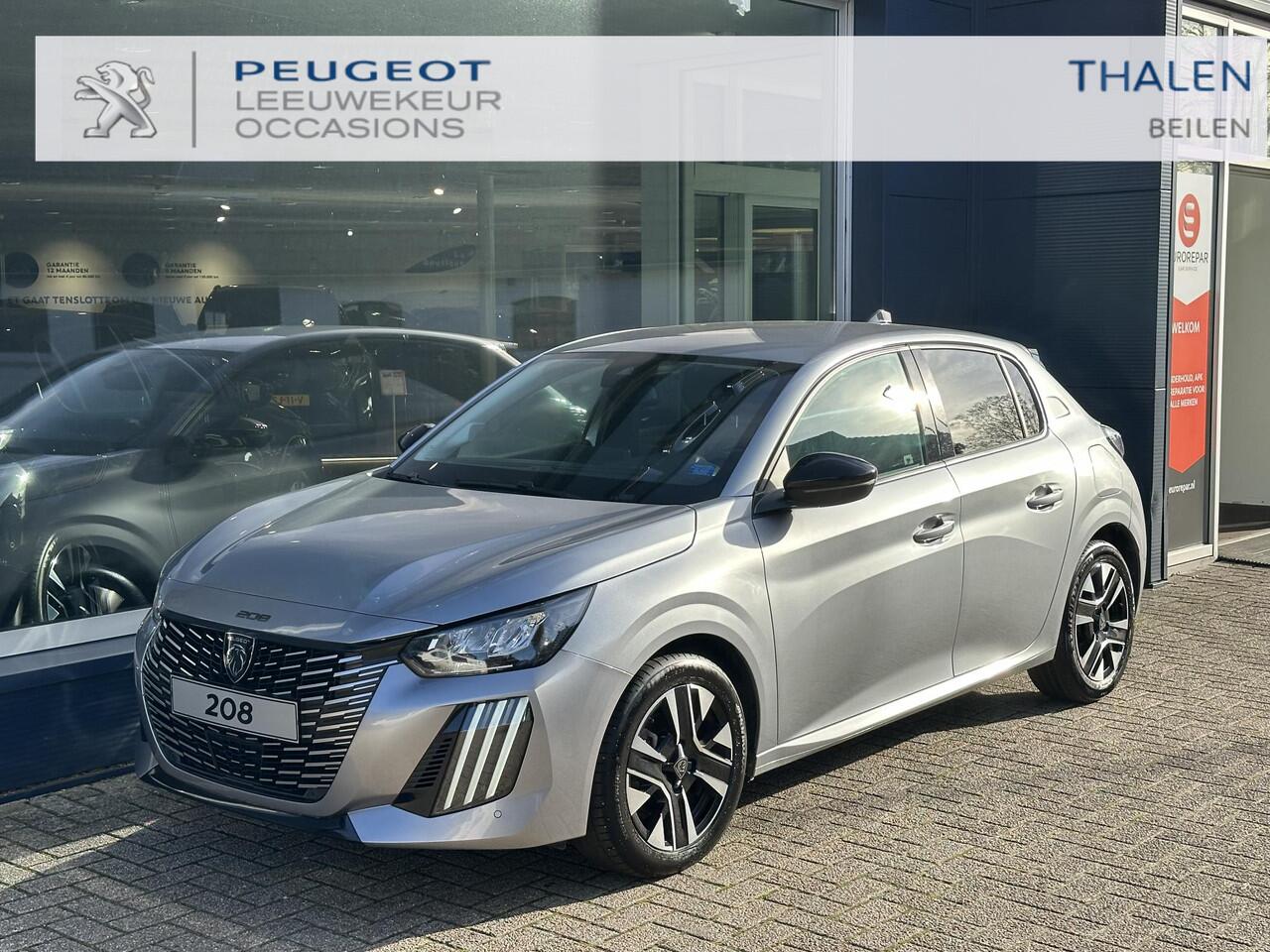 Peugeot 208 Allure 1.2 Turbo 100 PK 6-Bak | LED Koplampen | Slechts 9.850 KM !| Facelift Model | Parkeersensoren Rondom | 10'' inch Touch Screen | Draadloze telefoon Navigatie via Apple Car play/ Android Auto | Cruise Control | Rijbaan Bewaking | Stuurwiel Bediening