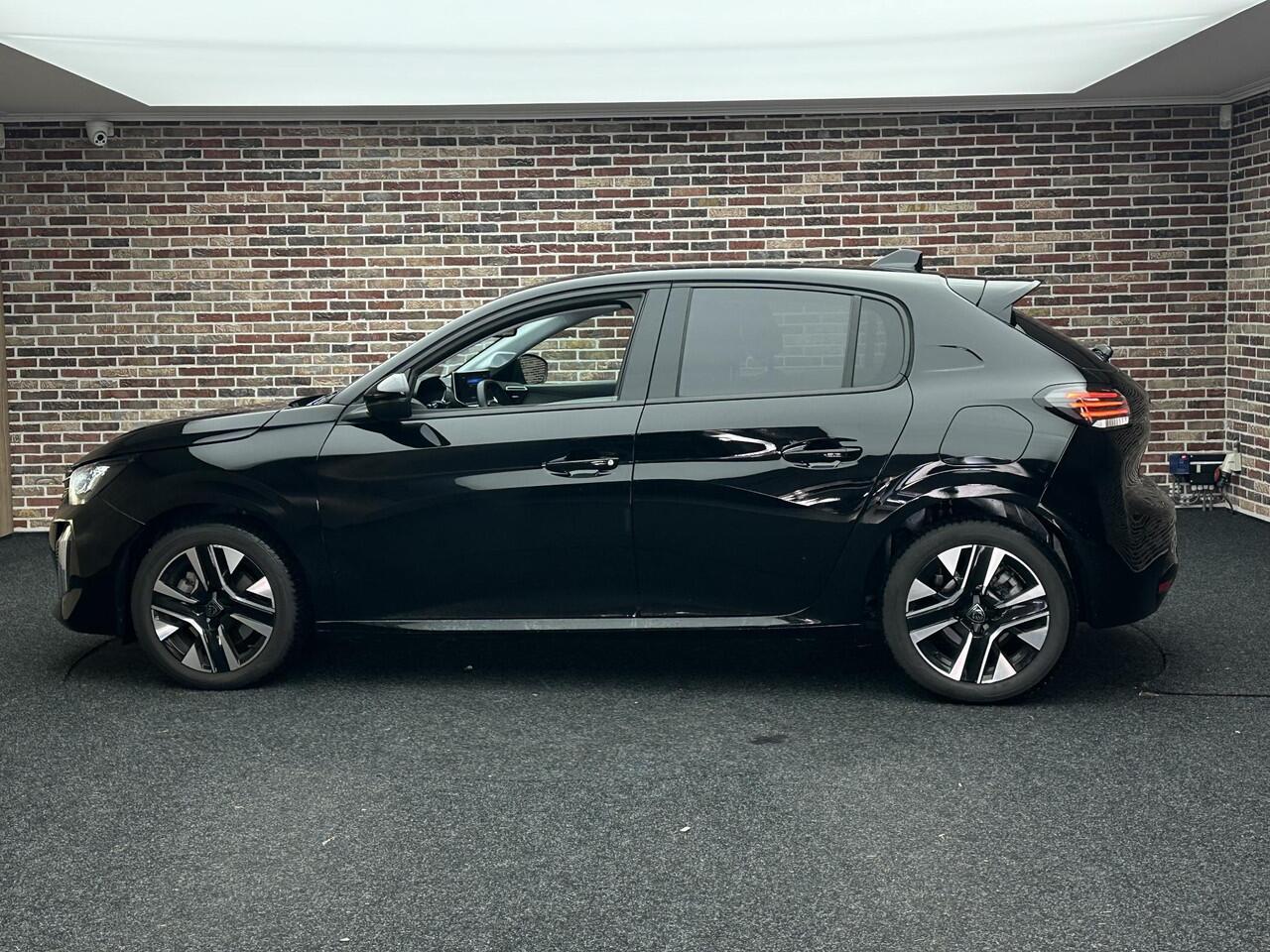 Peugeot 208 1.2 Navi AppleCarplay Cruise Automaat