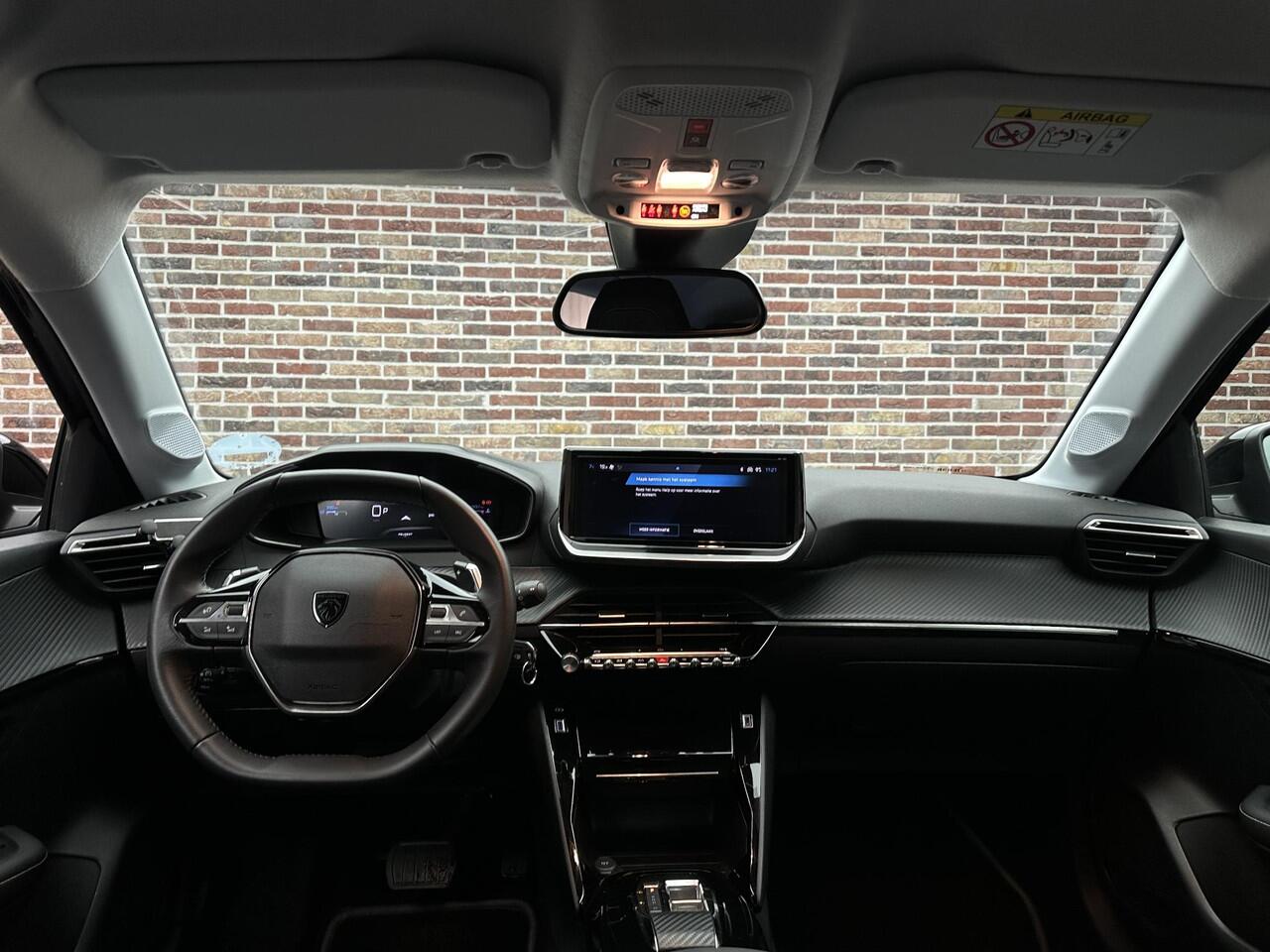 Peugeot 208 1.2 Navi AppleCarplay Cruise Automaat