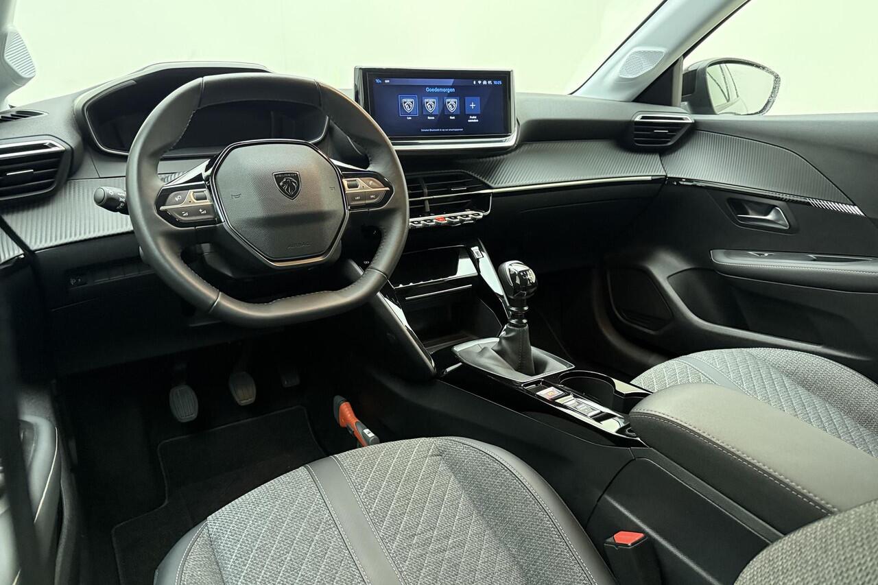Peugeot 208 1.2 PureTech 100 Allure | Navigatie | Cruise Control | extra getint | Camera Achter