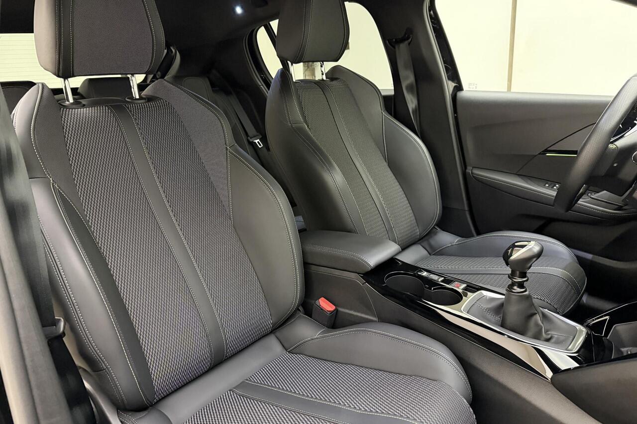 Peugeot 208 1.2 PureTech 100 GT Keyless entry | Climate Control | Navigatie |
