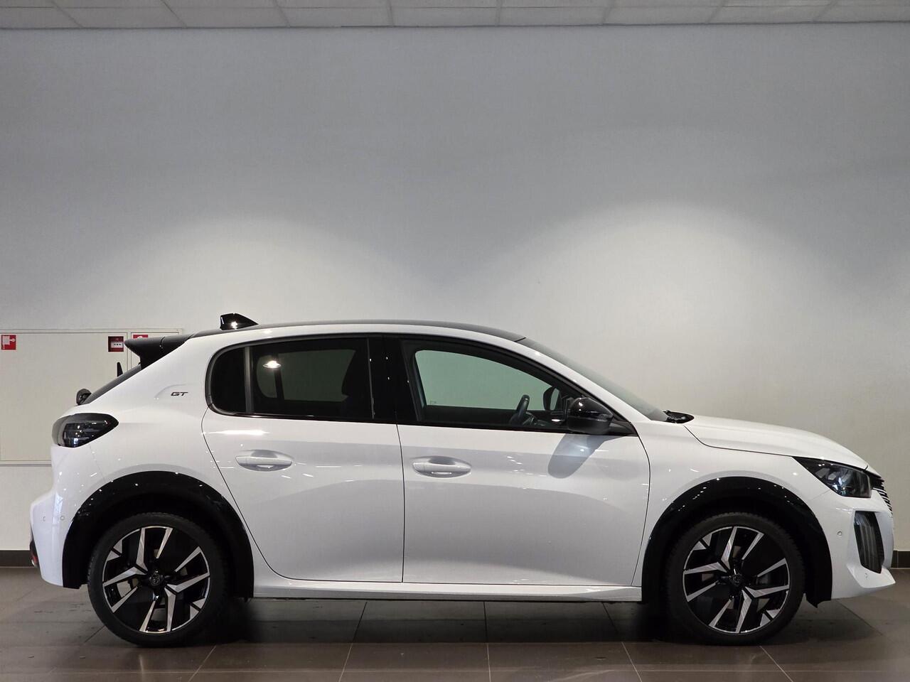 Peugeot 208 GT 1.2 Hybrid 145pk e-DCS6 | TWO-TONE! | ADAPTIVE CRUISE | 360° CAMERA | KEYLESS ENTRY | DODEHOEKBEW. | CLIMA | WINTER + ZOMERBANDEN SET | APPLE CARPLAY / ANDROID AUTO |