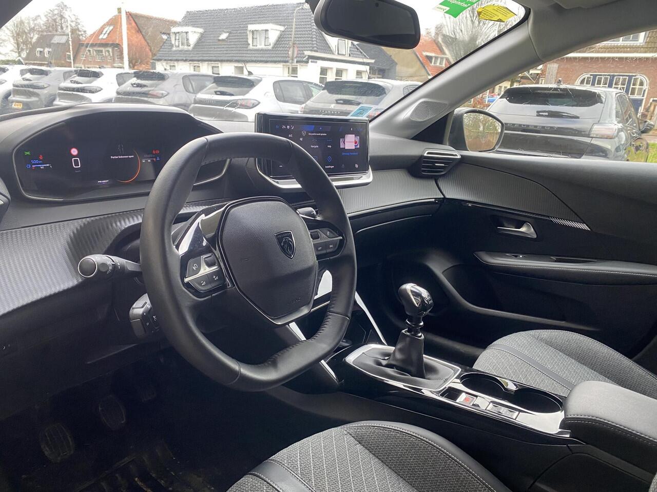 Peugeot 208 1.2T 100pk Allure | Navigatie | Climate & Cruise Control | AppleCarplay/AndroidAuto |