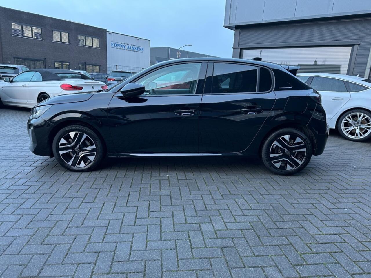Peugeot 208 1.2 PureTech Aut.100 Allure Navigatie Camera