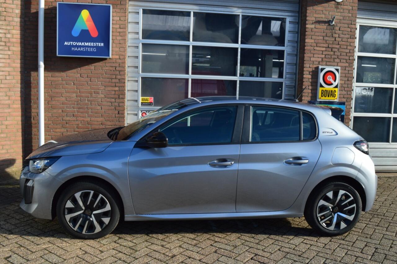 Peugeot 208 Hybrid e-DCS6 Style, Automaat, Pdc