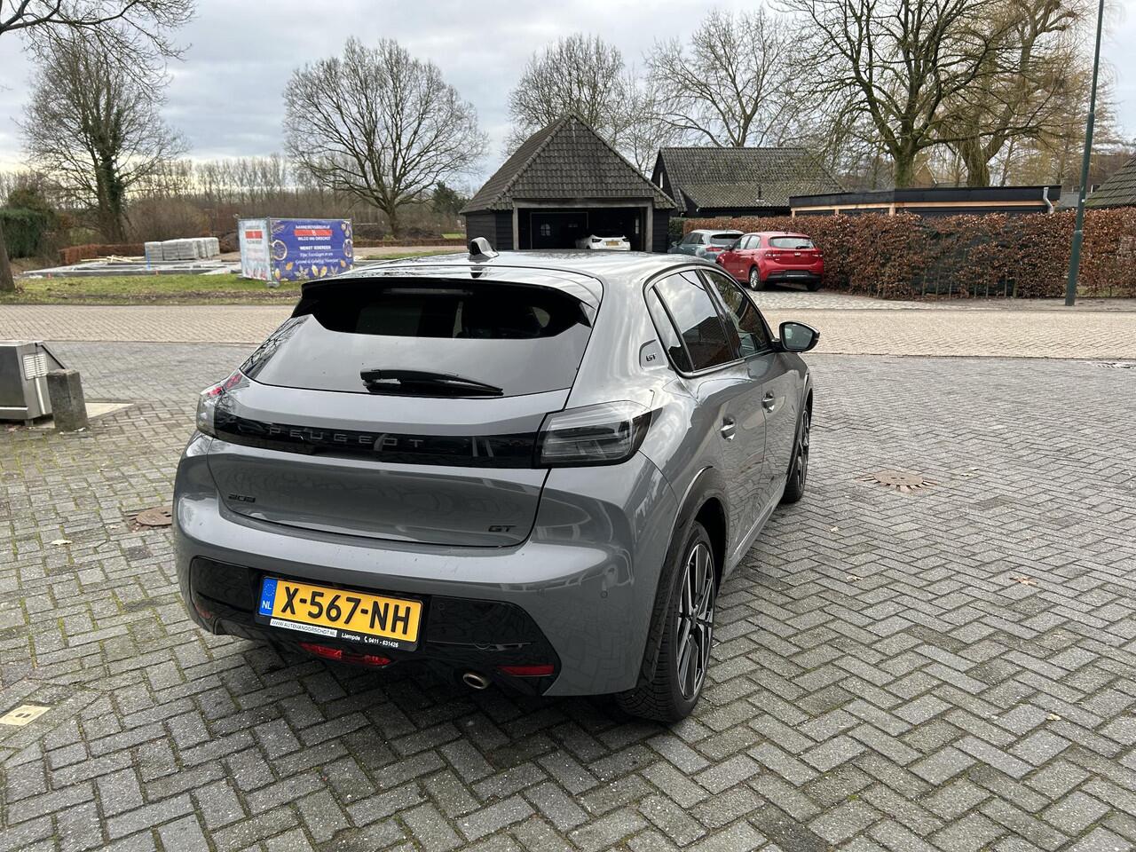 Peugeot 208 1.2 PureTech 100 GT