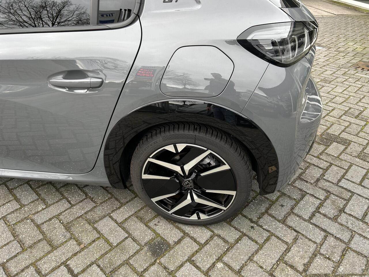 Peugeot 208 1.2 PureTech 100 GT