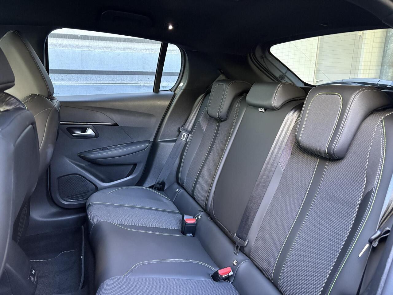 Peugeot 208 GT 1.2 Turbo 100pk | DODEHOEKBEW. | ADAPTIVE CRUISE | 360° CAMERA | KEYLESS ENTRY | DRAADLOOS APPLE CARPLAY / ANDROID AUTO