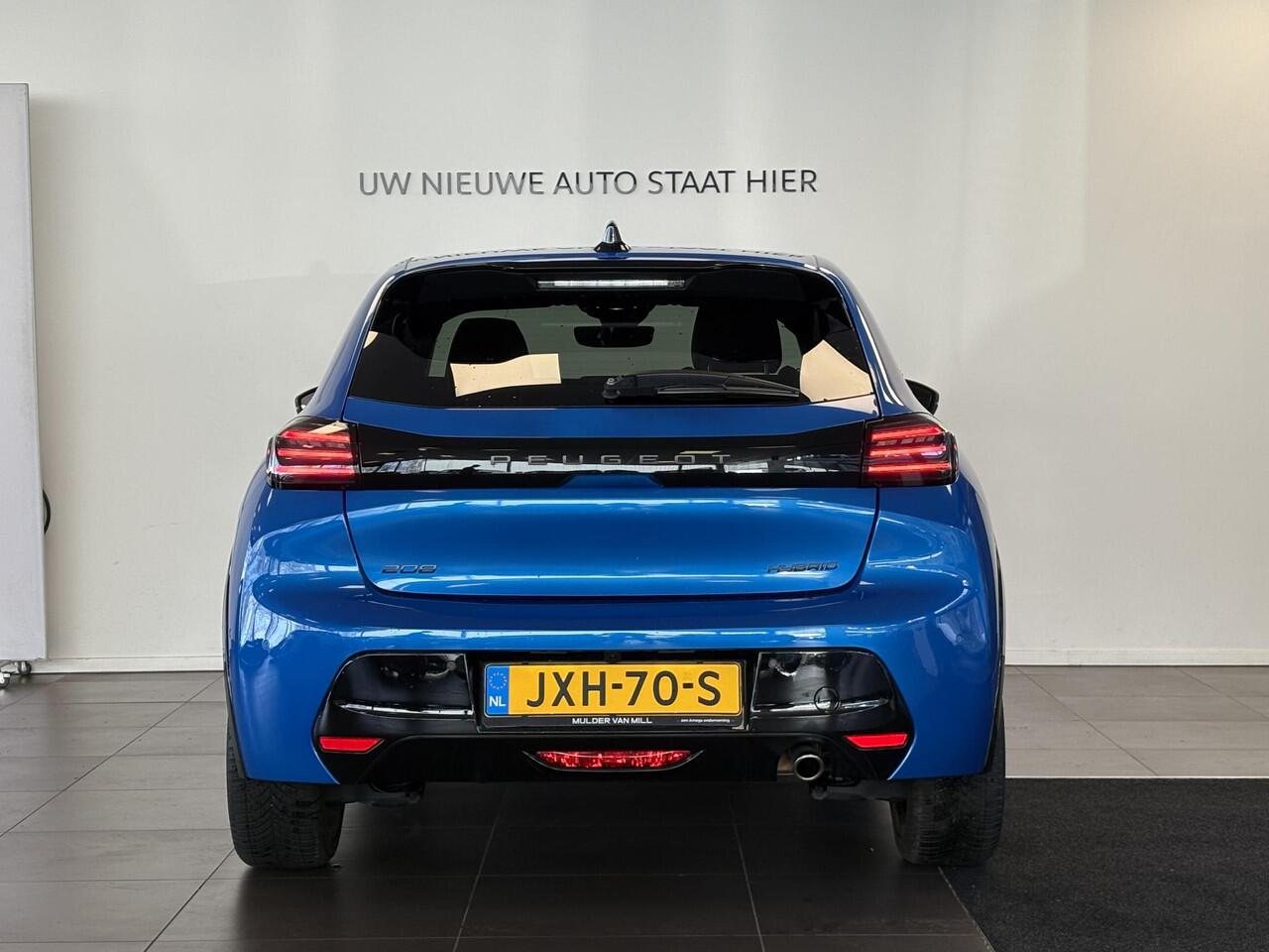 Peugeot 208 GT 1.2 Hybrid 110pk e-DCS6 | ALCANTARA INTERIOR | STOELVERW. | DODEHOEKBEW. | NAVI | KEYLESS ENTRY | 360° CAMERA | MASSAGE