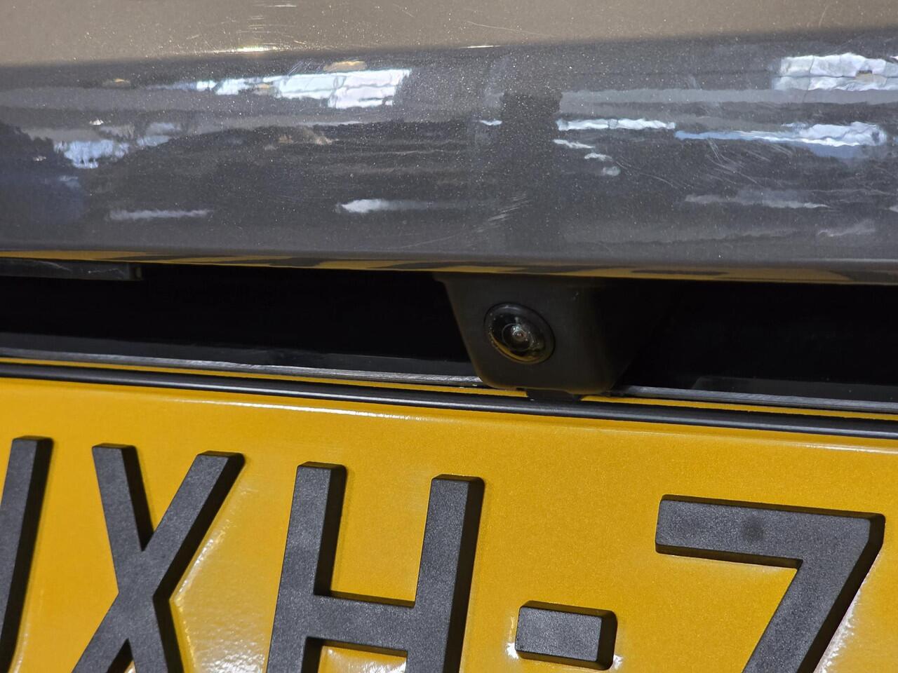 Peugeot 208 GT 1.2 Turbo 100pk | NAVI | DODEHOEKBEW. | ADAPTIVE CRUISE | 360° CAMERA | KEYLESS ENTRY | DRAADLOOS APPLE CARPLAY / ANDROID AUTO | CLIMA |