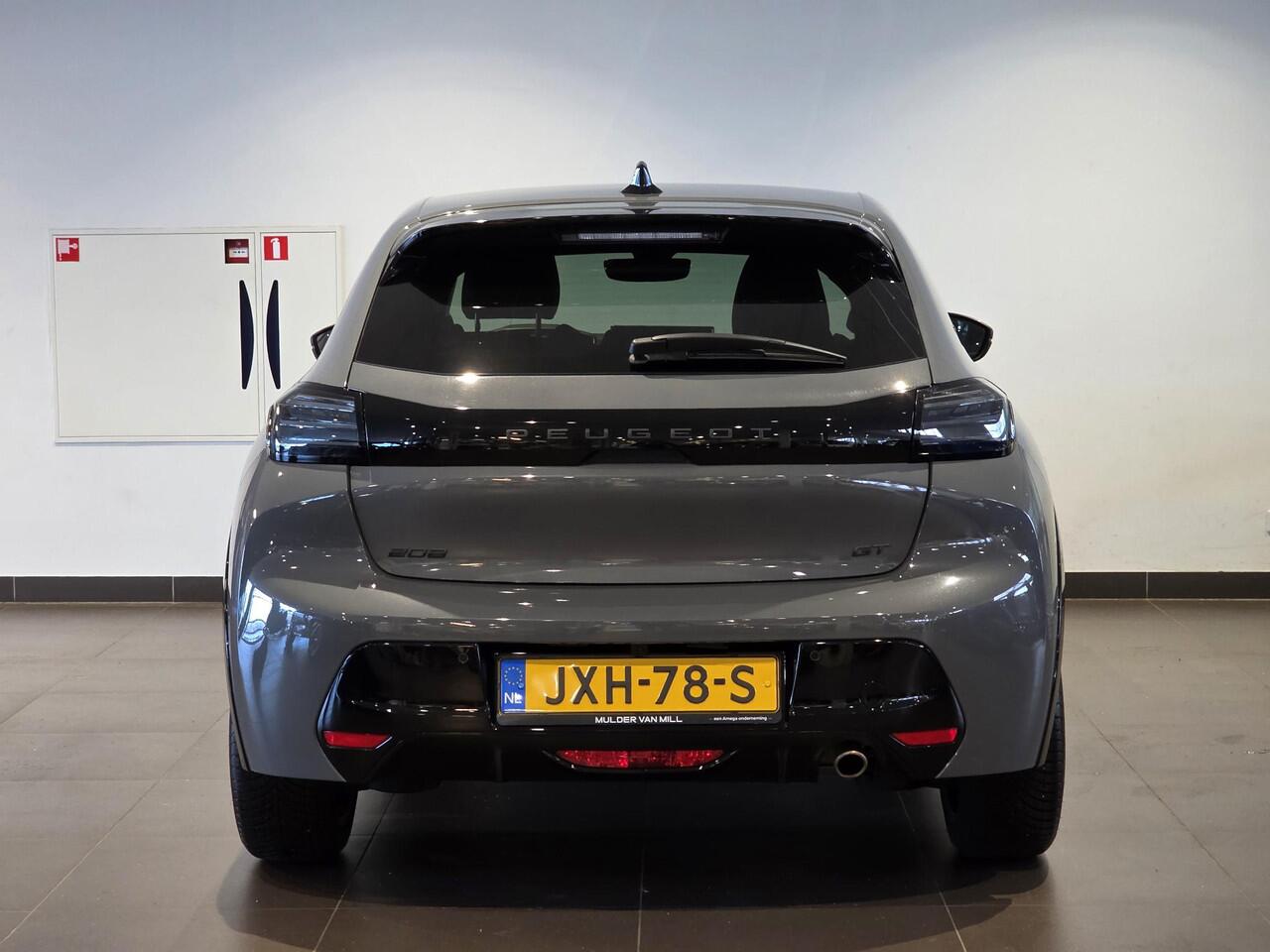 Peugeot 208 GT 1.2 Turbo 100pk | NAVI | DODEHOEKBEW. | ADAPTIVE CRUISE | 360° CAMERA | KEYLESS ENTRY | DRAADLOOS APPLE CARPLAY / ANDROID AUTO | CLIMA |