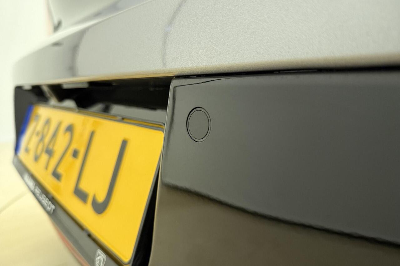 Peugeot 208 1.2 PureTech 100 Allure | achteruitrijcamera | cruise control | carplay |