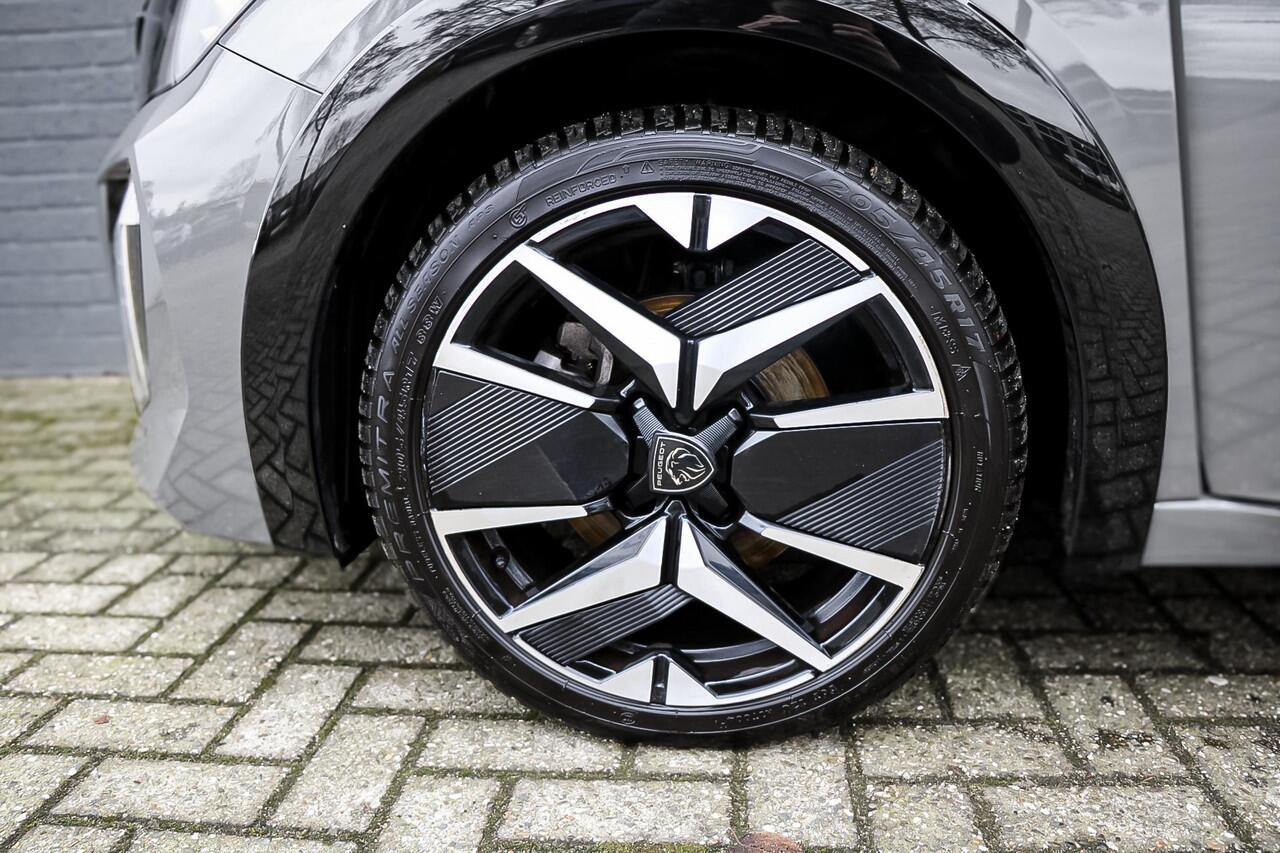 Peugeot 208 Hybrid 136 e-DCS6 GT Peugeot 208 1.2 Hybrid 145e GT PANORAMADAK/ CAMERA