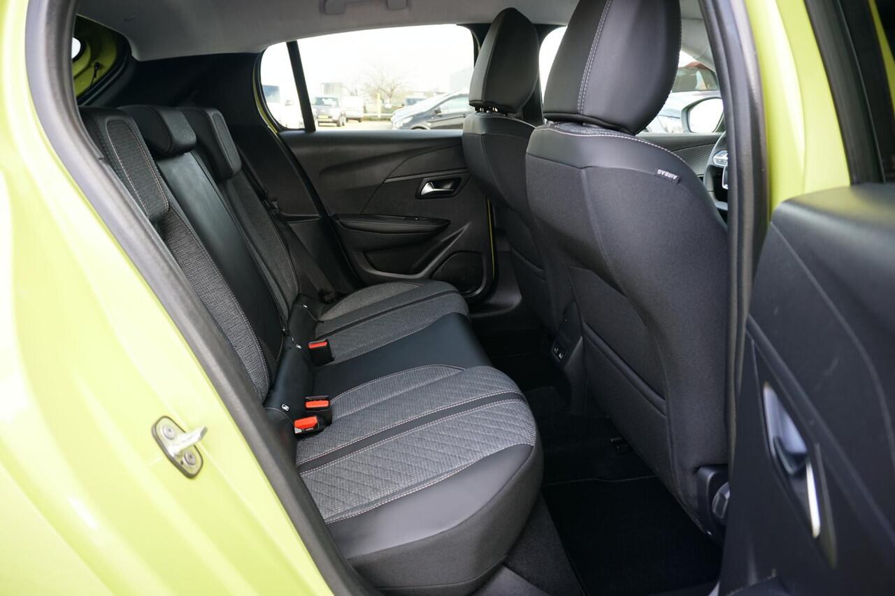 Peugeot 208 Hybrid 100 e-DCS6 Allure + ADAPTIEVE CRUISE / CAMERA / KEYLESS / CARPLAY