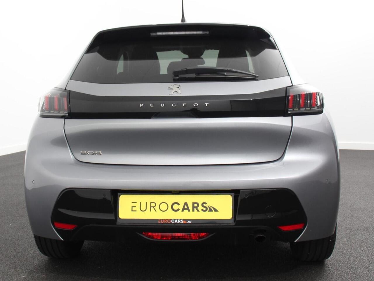 Peugeot 208 1.2 PureTech Allure Pack | Navigatie | Apple Carplay/Android Auto | Achteruitrij camera | Climate control | LED | Adaptieve cruise control | Parkeersensor achter | Verwarmde voorstoelen | Lichtmetalen velgen