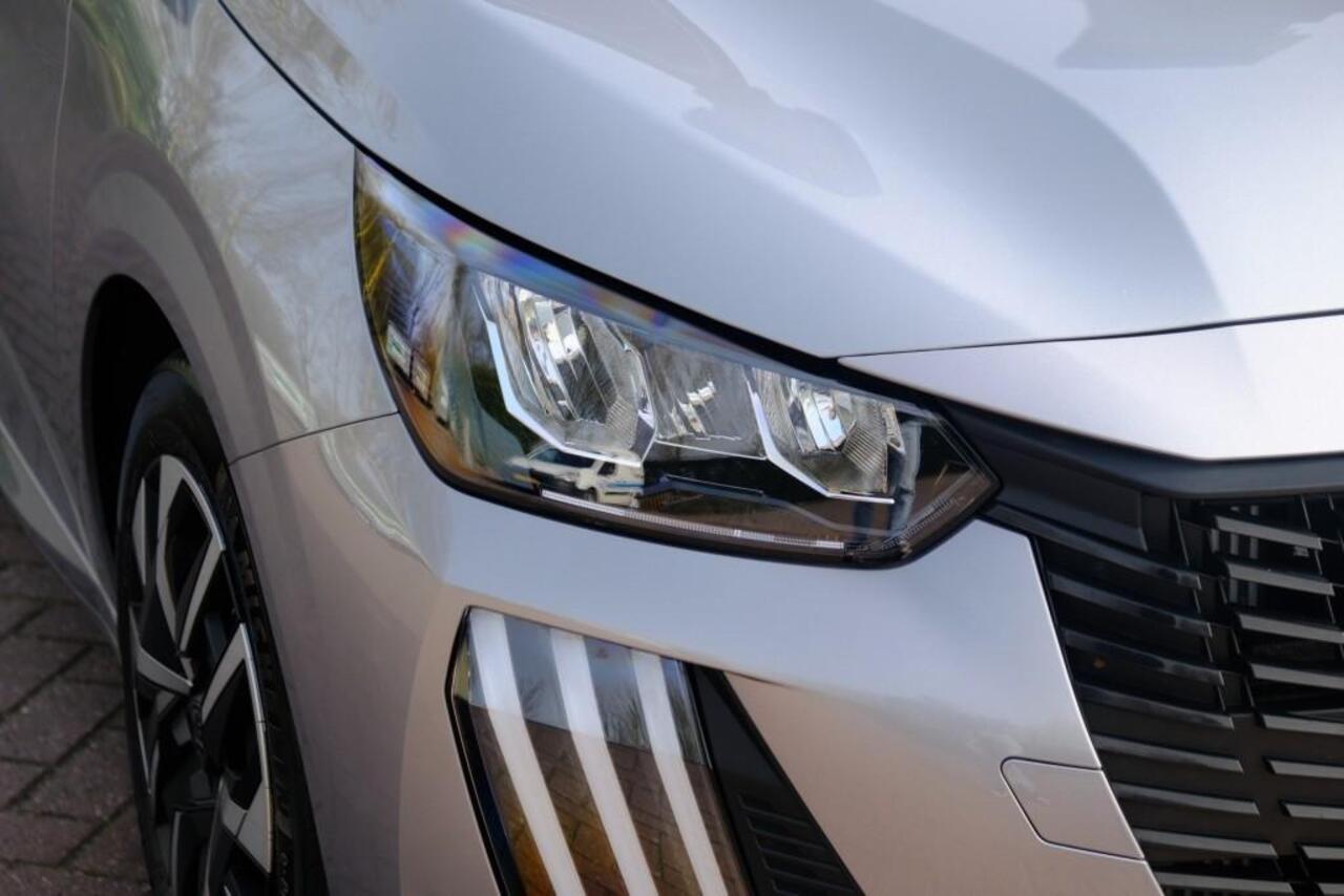 Peugeot 208 1.2 PureTech 100pk Style | App Connect | Climate | Cruise | DAB | PDC