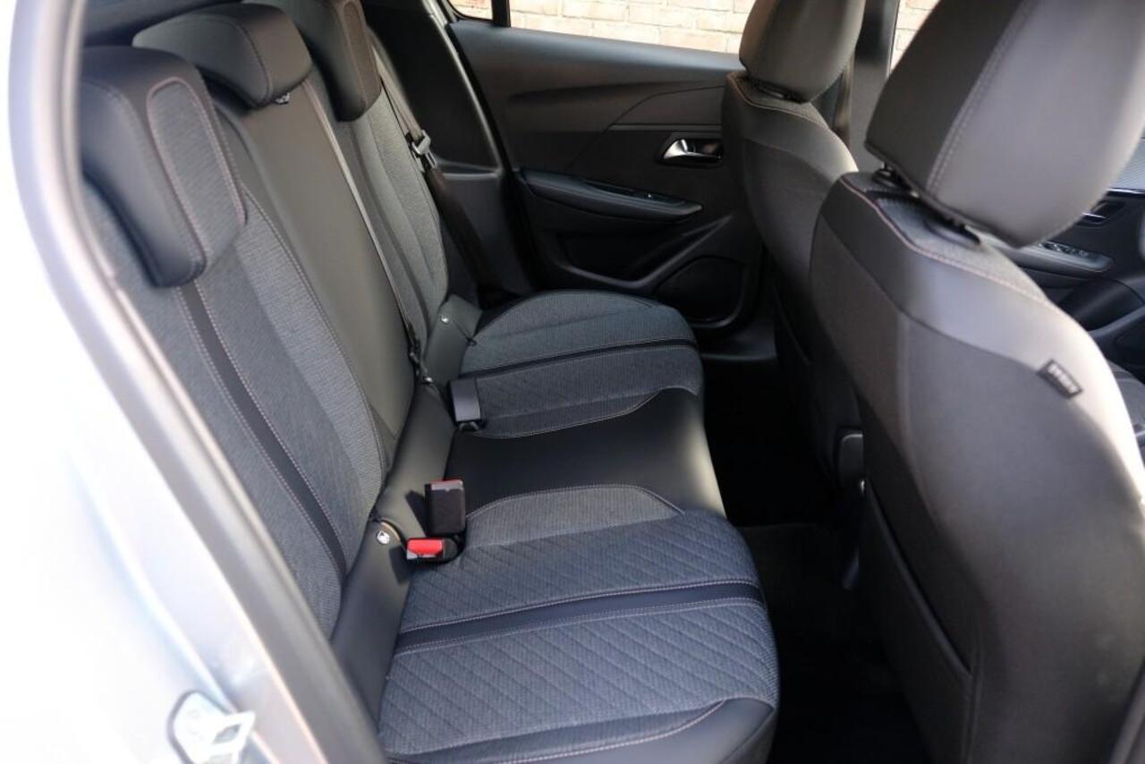Peugeot 208 1.2 PureTech 100pk Style | App Connect | Climate | Cruise | DAB | PDC