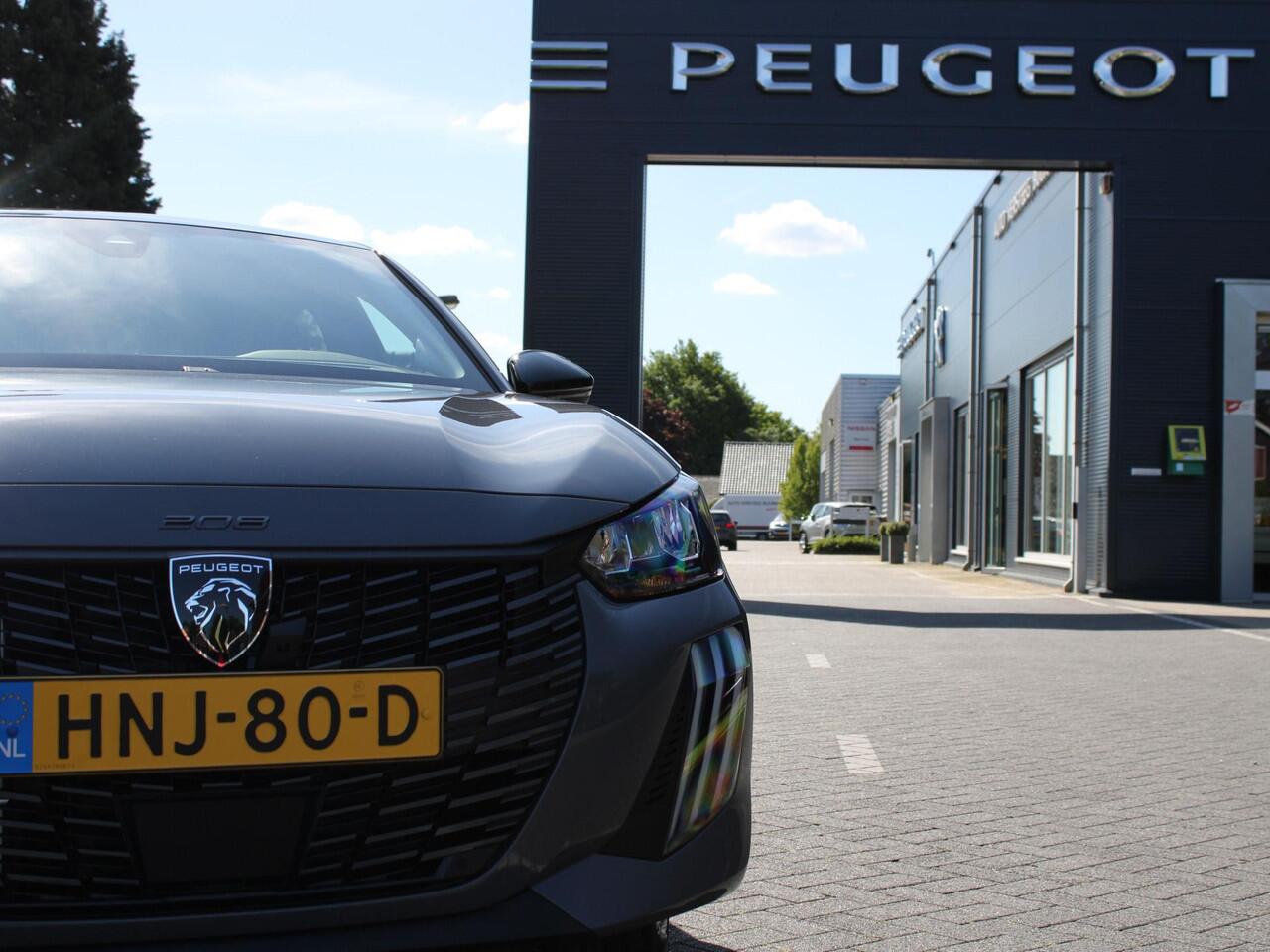 Peugeot 208 Allure 1.2 Hybrid 110PK e-DCS6 Automaat Navigatie, 360 camera, Lichtmetalen velgen, Parkeerhulp voor & achter, Cruise Control