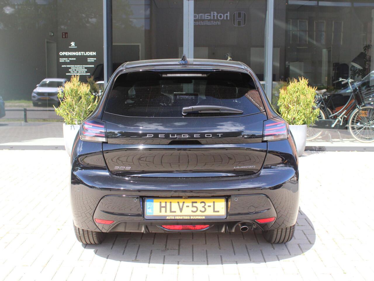 Peugeot 208 1.2 Hybrid 110PK e-DCS6 Allure Navigatie, 360 camera, Lichtmetalen velgen, Parkeerhulp voor & achter, Cruise Control