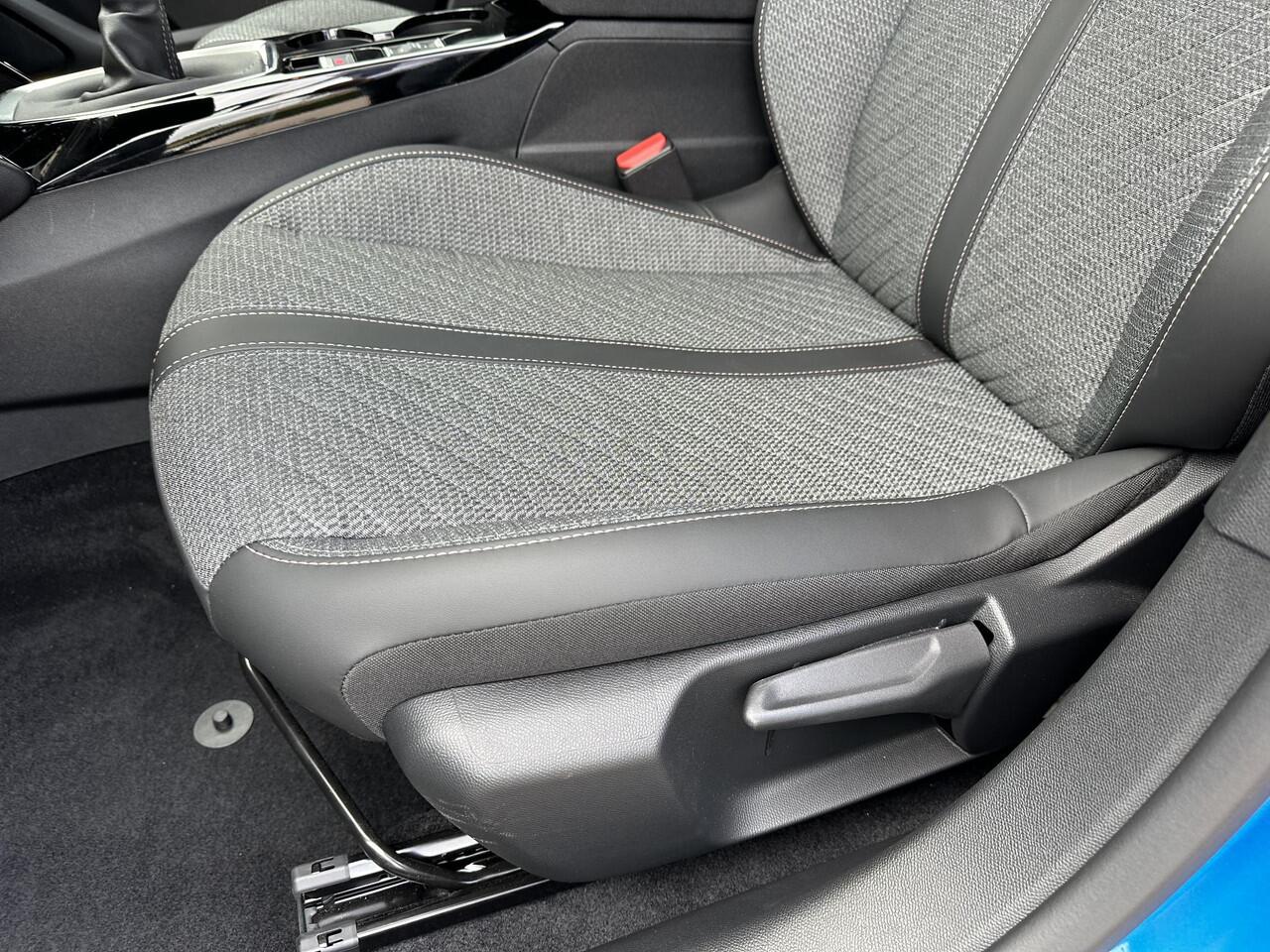 Peugeot 208 1.2 Turbo 100 PK Allure | ¤ 6200 DEMO Voordeel | NETTO DEAL| Navigatie draadloos via Telefoon | Stoelverwarming | LED Verlichting | Lichtmetalen Velgen 16" | Half Lederen Bekleding | Groot Multimedia Scherm | Climate Control | Cruise Control |