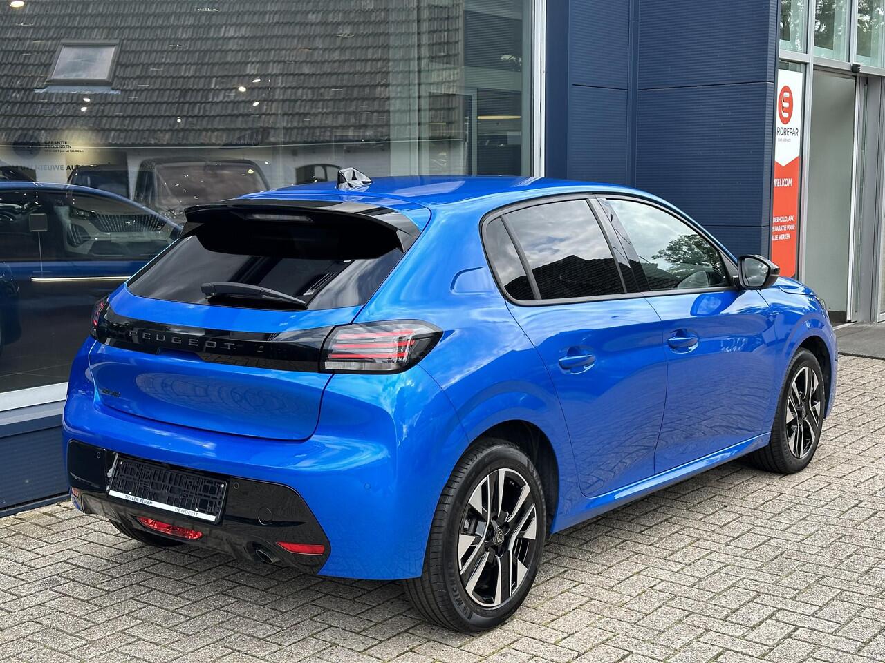 Peugeot 208 1.2 Turbo 100 PK Allure | ¤ 6200 DEMO Voordeel | NETTO DEAL| Navigatie draadloos via Telefoon | Stoelverwarming | LED Verlichting | Lichtmetalen Velgen 16" | Half Lederen Bekleding | Groot Multimedia Scherm | Climate Control | Cruise Control |