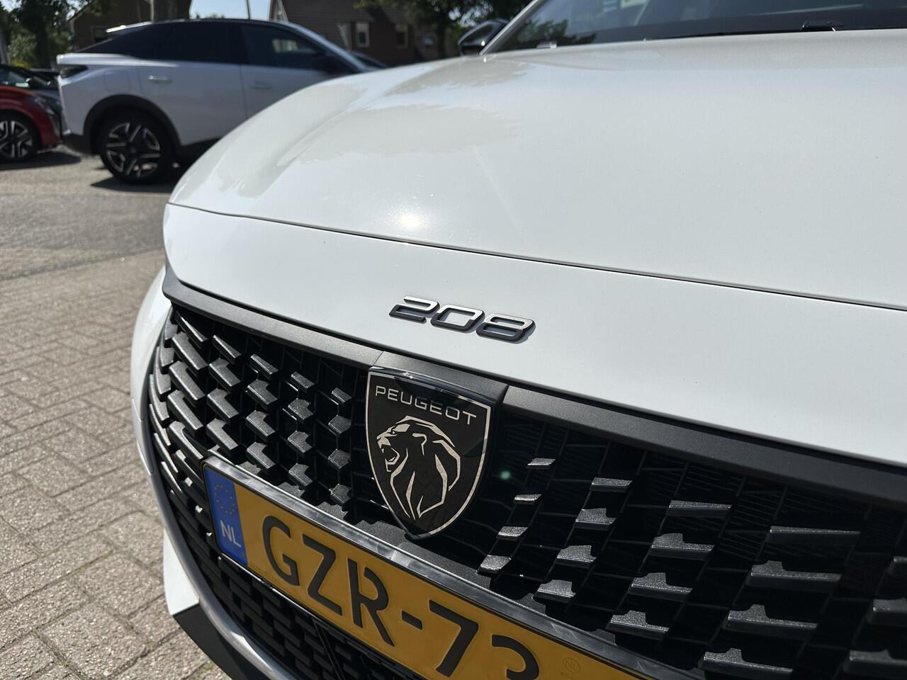 Peugeot 208 1.2 Style | Ruim ¤ 4.000 DEMO Voordeel | Navigatie | Private Lease Vanaf ¤ 359 P/M ! | LED Verlichting | Cruise Control | Airco | Parkeersensoren | Draadloos Apple Carplay & Android Auto | Leren Stuurwiel |