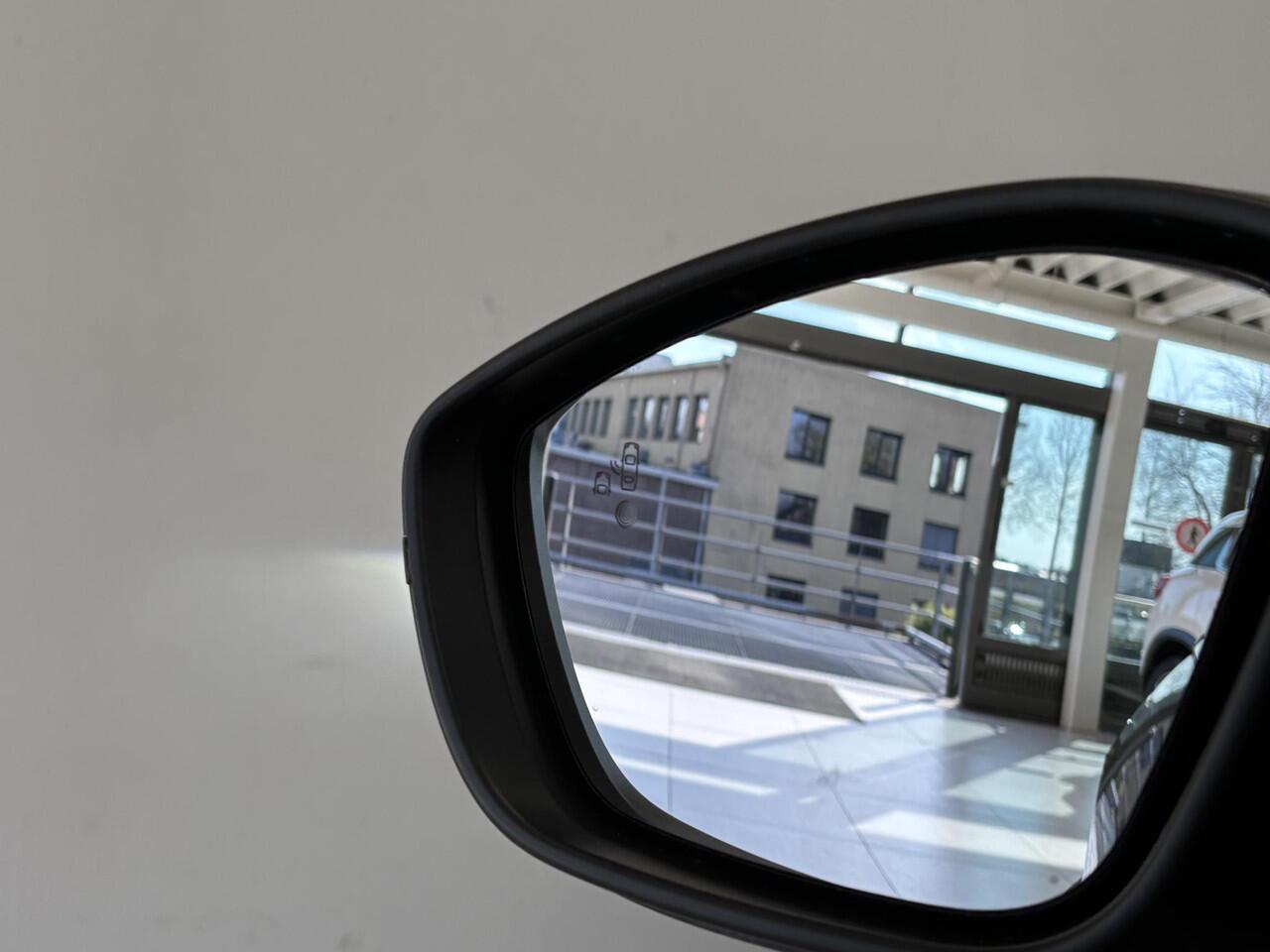 Peugeot 208 Hybrid 100 e-DCS6 GT