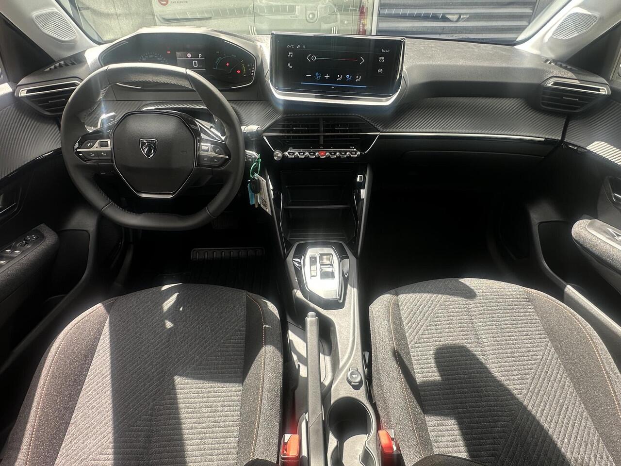 Peugeot 208 1.2 Hybrid 110 e-DCS6 Style | Parkeersensoren | Apple Carplay/Android Auto | Cruise Control | DAB | LED | Isofix |