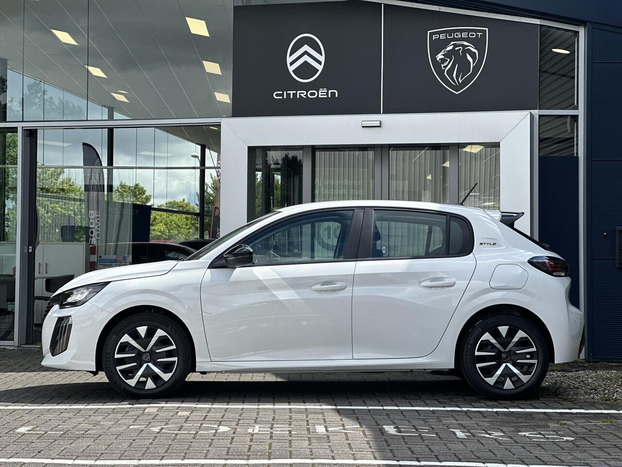 Peugeot 208 1.2 Hybrid 110 e-DCS6 Style | Parkeersensoren | Apple Carplay/Android Auto | Cruise Control | DAB | LED | Isofix |