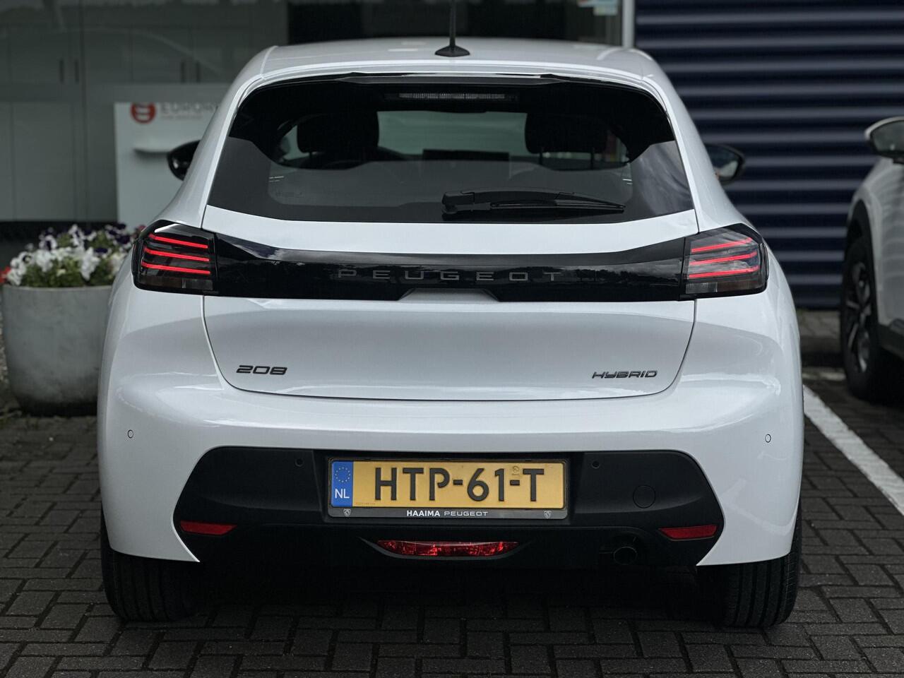 Peugeot 208 1.2 Hybrid 110 e-DCS6 Style | Parkeersensoren | Apple Carplay/Android Auto | Cruise Control | DAB | LED | Isofix |