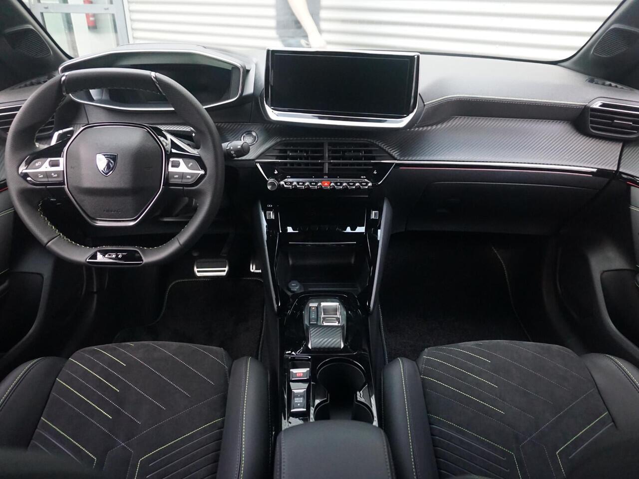 Peugeot 208 1.2 Hybrid 110 e-DCS6 GT Alcantara interieur