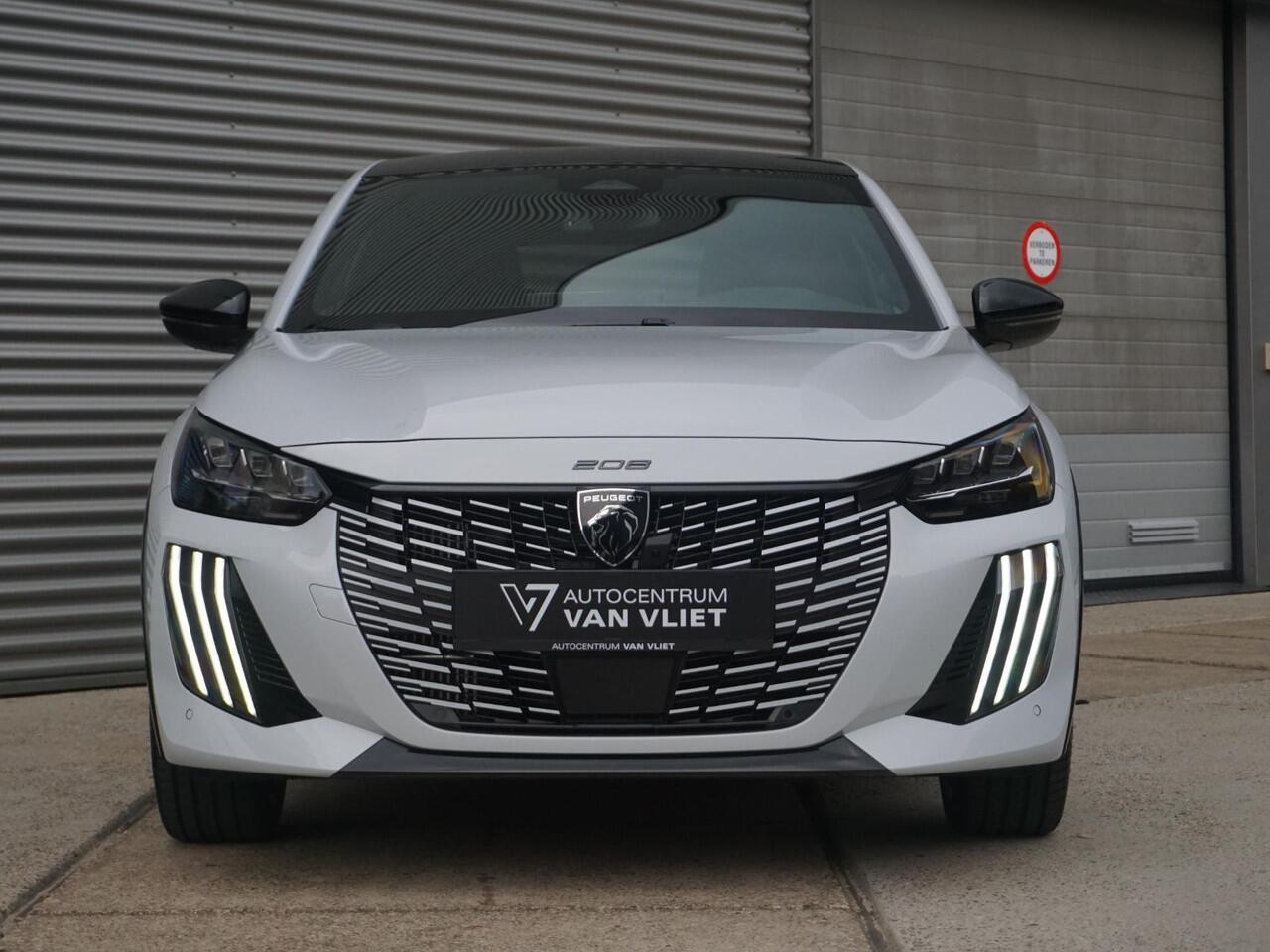 Peugeot 208 1.2 Hybrid 110 e-DCS6 GT Alcantara interieur