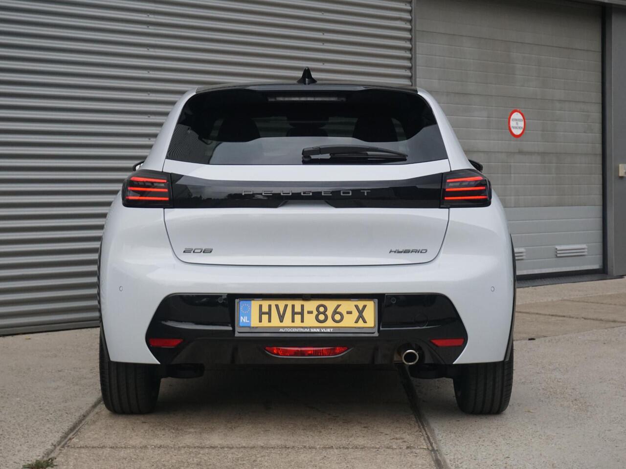 Peugeot 208 1.2 Hybrid 110 e-DCS6 GT Alcantara interieur