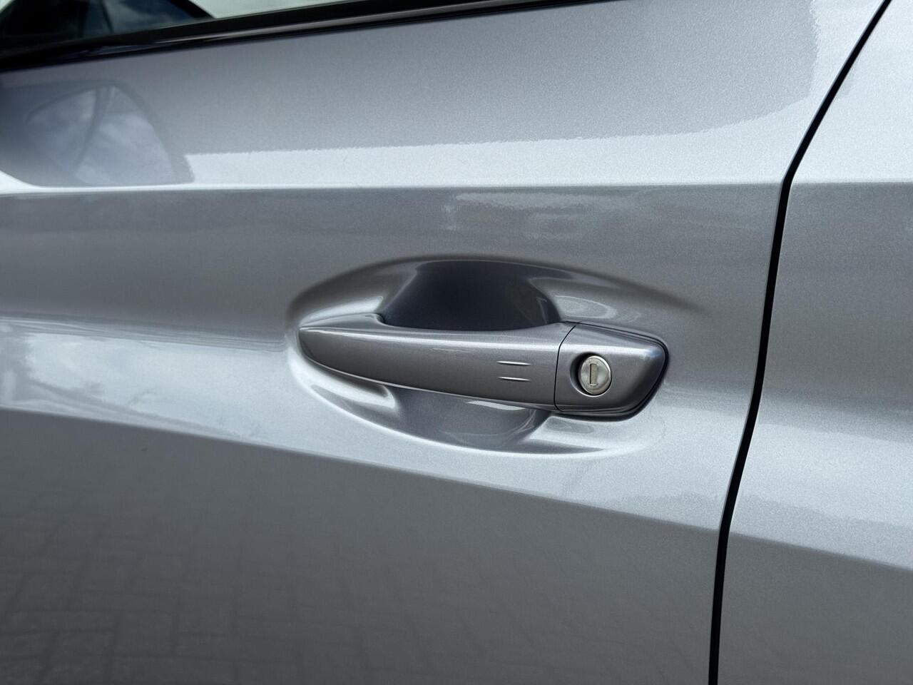 Peugeot 208 GT 1.2 Hybrid 145pk e-DCS6 | NAVI | APPLE CARPLAY / ANDROID AUTO | CAMERA | ADAPTIVE CRUISE |