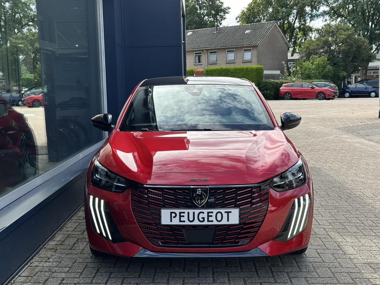 Peugeot 208 1.2 Hybrid 145 PK GT Automaat ¤ 4500,- DEMO VOORDEEL| Meest Complete Uitvoering | Glazen Panoramadak | Navigatie | 360 Graden Camera | Dode Hoek Detectie | Climate Control | Keyless Entry & Start | Cruise Control | Sportstoelen | 17" Lichtmetalen Velgen |