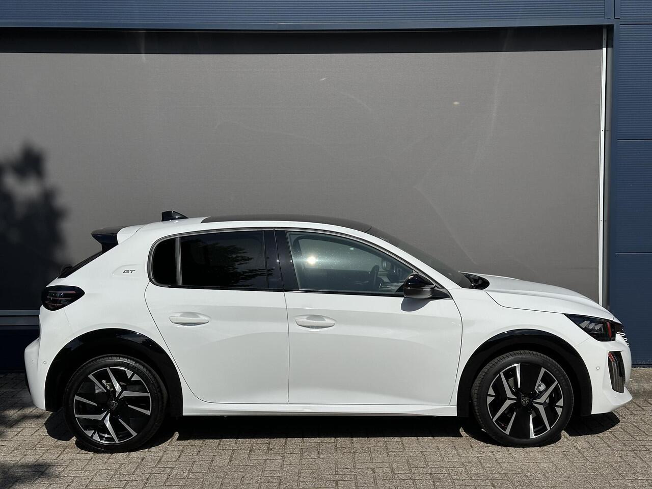 Peugeot 208 1.2 Hybrid 145 PK GT Automaat ¤ 4500 DEMO VOORDEEL | Meest Complete Uitvoering | Glazen Panoramadak | Navigatie | 360 Graden Camera | Dode Hoek Detectie | Climate Control | Keyless Entry & Start | Cruise Control | Sportstoelen | 17" Lichtmetalen Velgen | 