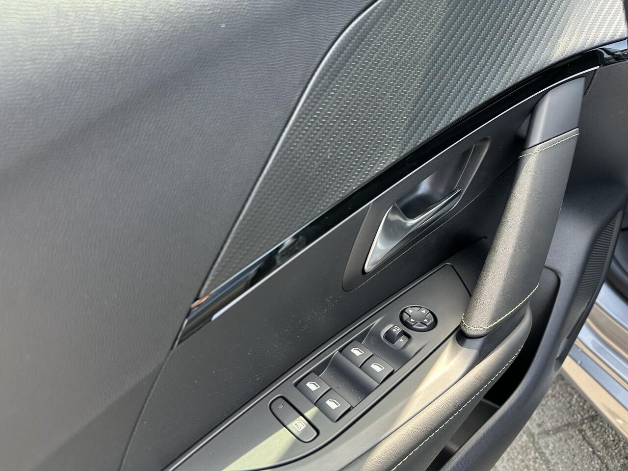 Peugeot 208 1.2 Hybrid 110 PK GT Automaat ¤ 4500,- DEMO VOORDEEL | Complete Uitvoering | Glazen Panoramadak | Navigatie | 360 Graden Camera | Dode Hoek Detectie | Climate Control | Keyless Entry & Start | Cruise Control | Sportstoelen | 17" Lichtmetalen Velgen | Full