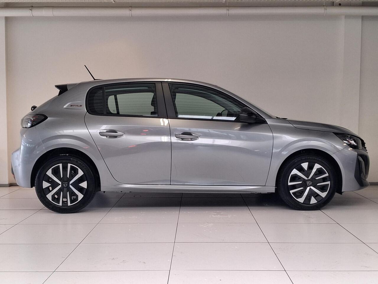 Peugeot 208 1.2 PureTech 100 Style Apple Carplay/Android Auto (Draadloos) | Parkeersensoren achter | Airco | Cruise Control |